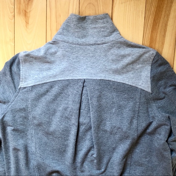 LULULEMON French Terry Wrap (wear 2 ways) - size 6 - Picture 6 of 8